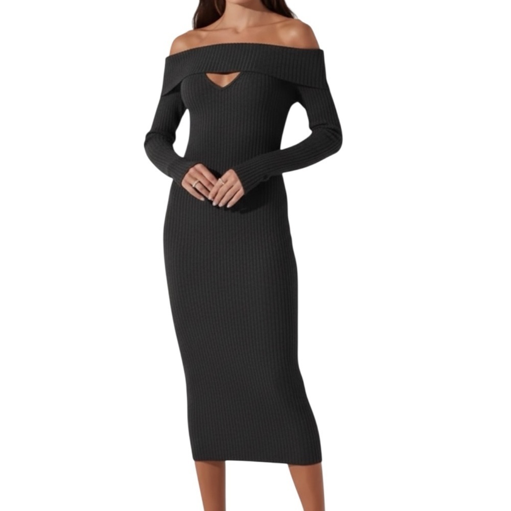 NEW ASTR The Label Cutout Off The Shoulder Ribbed Long Sleeve Midi Sweater Dress